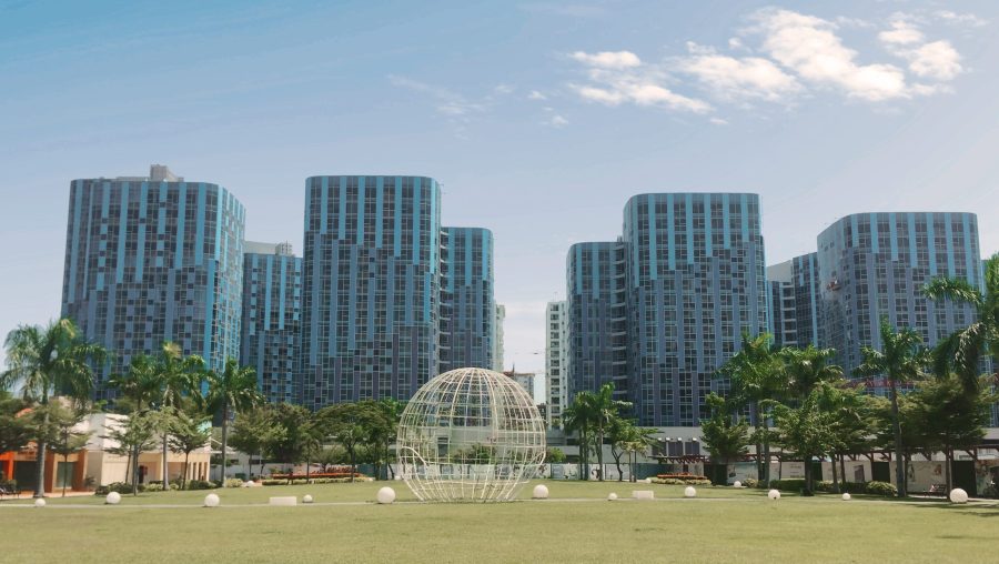Move in to Federal Land’s resort-style condos at the Manila Bay Area