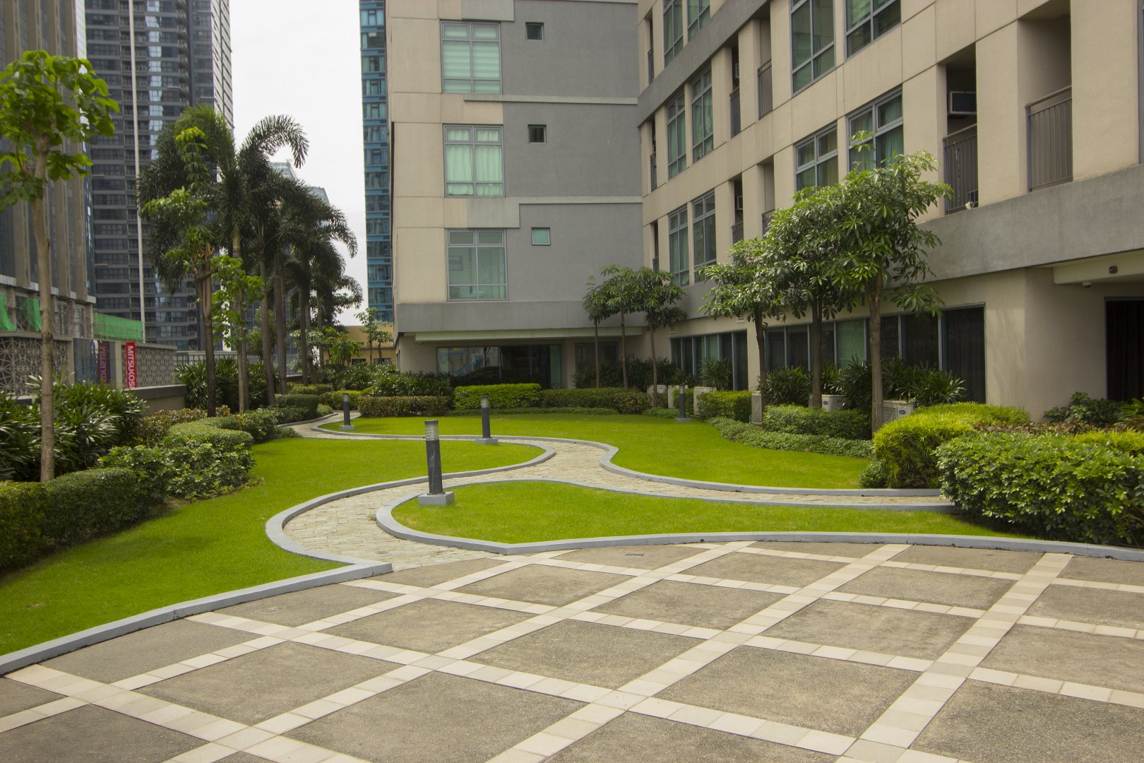 Park West Jogging Path (Large)_1