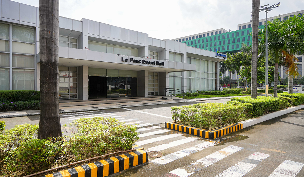 le-parc-entrance-perspective