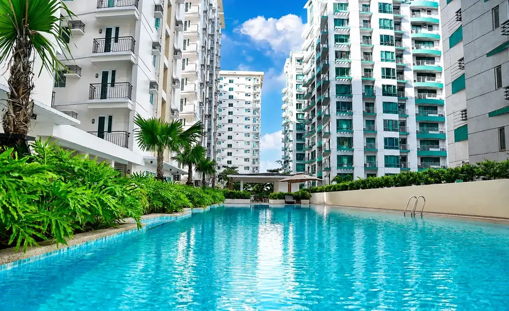 Big Swimming Pool