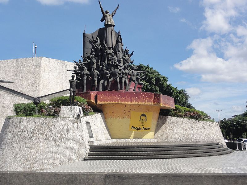 People_Power_Monument_EDSA-White_Plains_Quezon_City_2014-12-03
