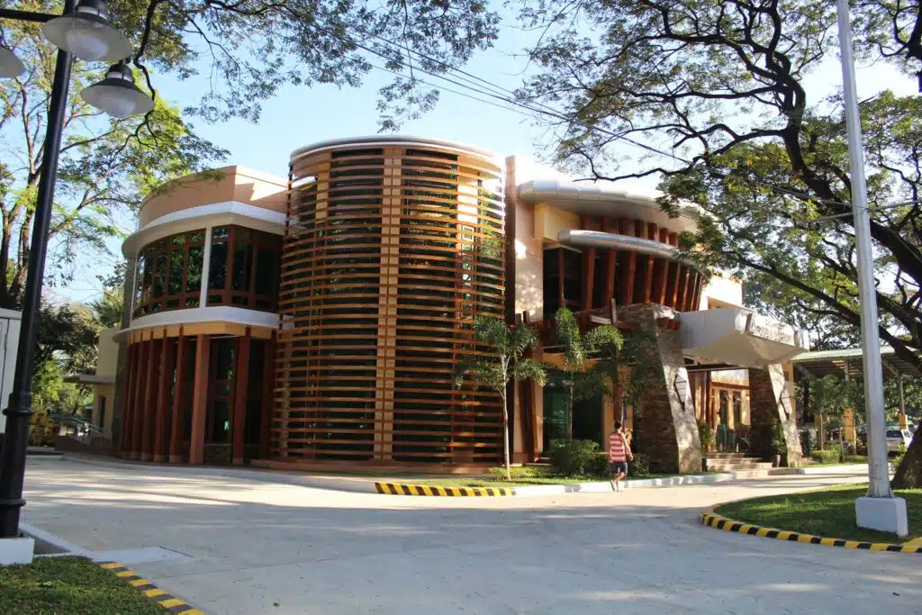 Quezon-City-Public-Library-1024x683.jpg