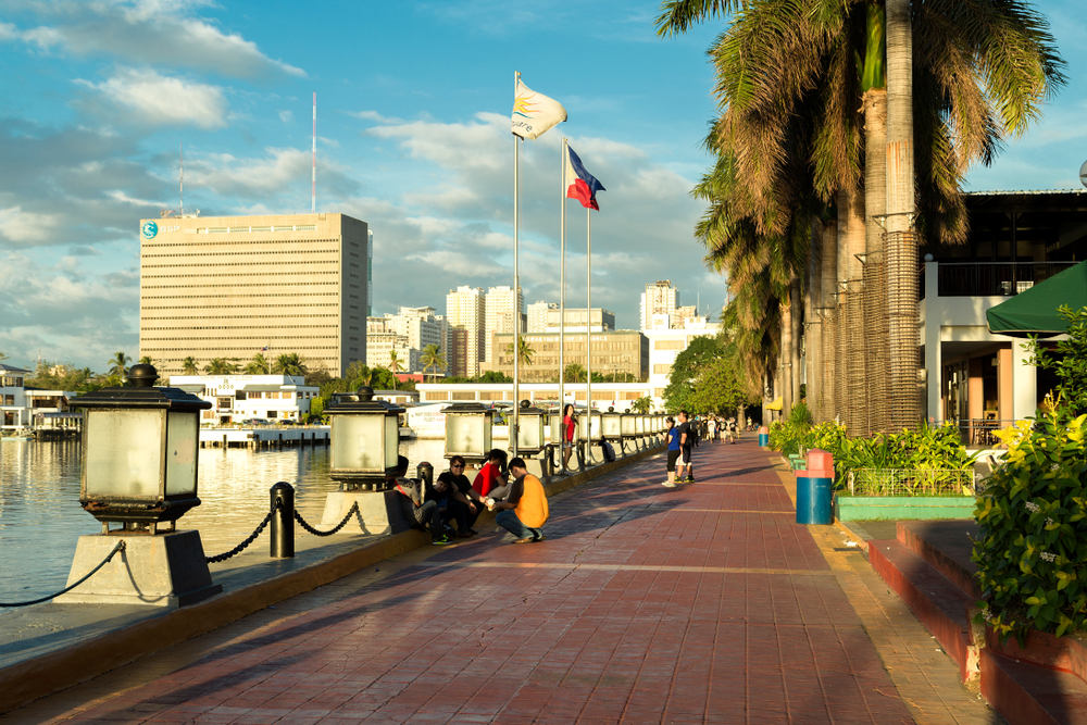 Manila,,Philippines,-,February,,1,,2016:,Harbour,Square,,Manila,Bay
