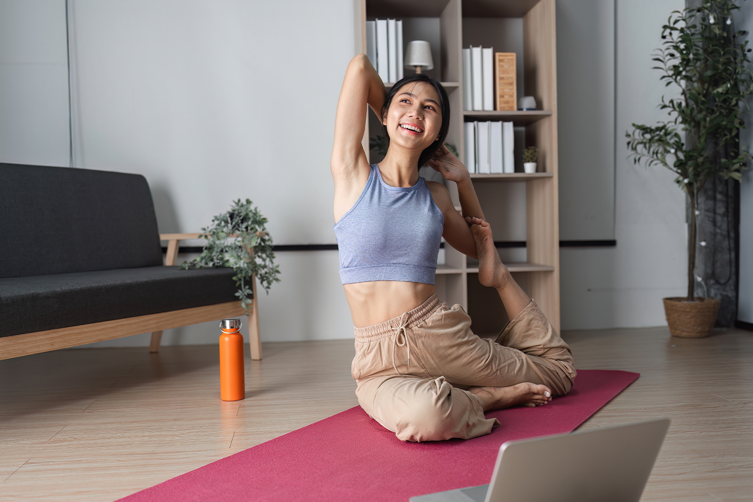 Boss Moves on the Mat: Build Your Online Yoga Business in Your Condo