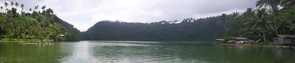 Peaceful raft tour on Lake Pandin