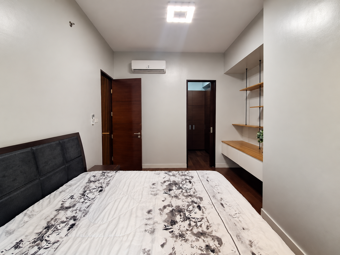 Modern Minimalist Bedroom Retreat