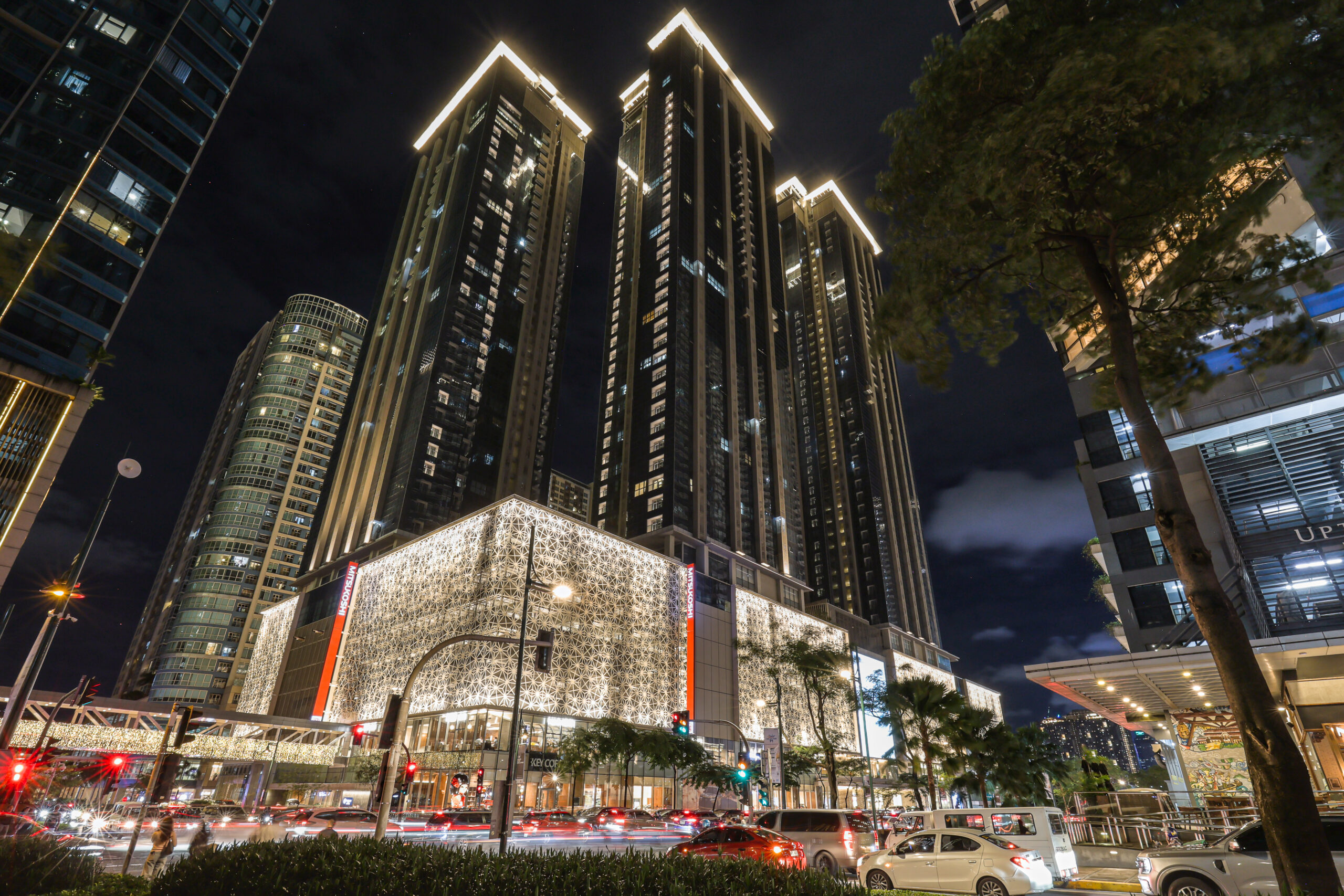 The Seasons Residences in BGC (Actual Photo)