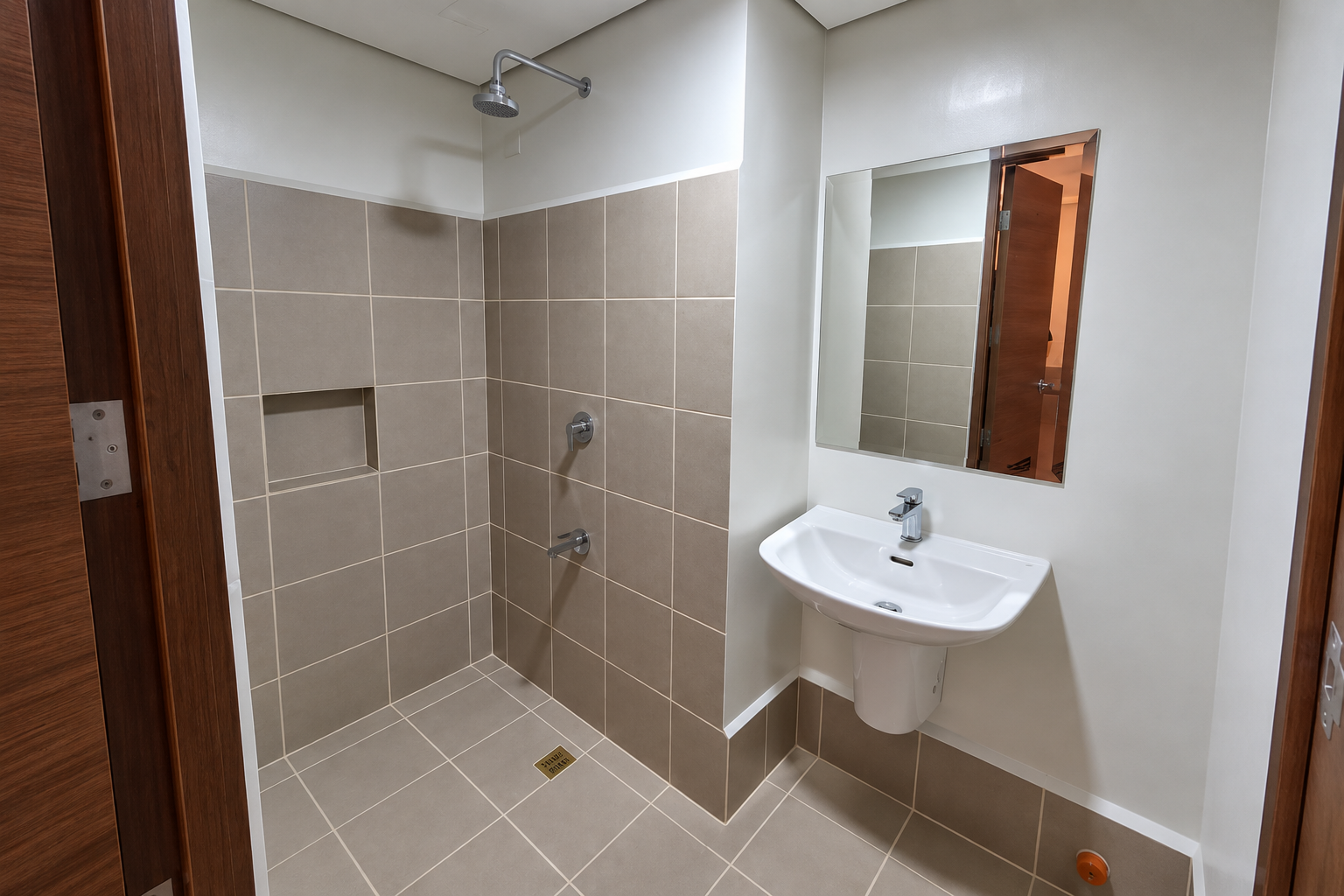 Wide-Angle Modern Bathroom Interior