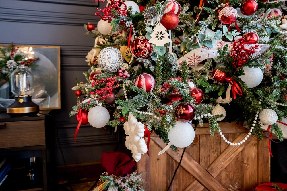 11 Christmas Decoration Ideas for Condo Spaces | Blog