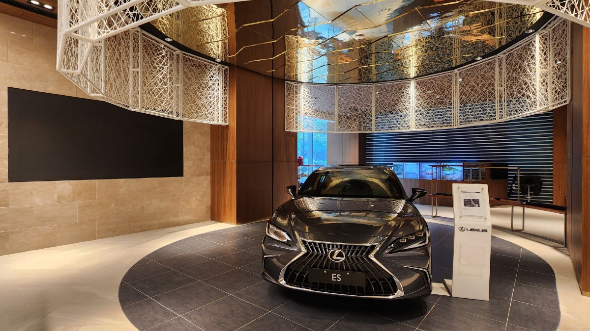 lexus mitsukoshi bgc