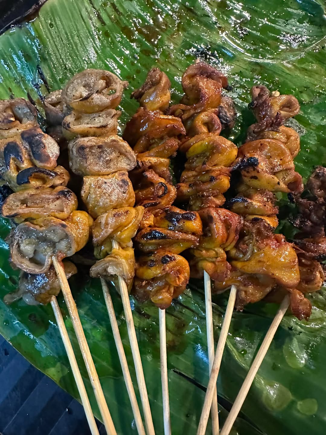 picture of isaw on banana leaves
