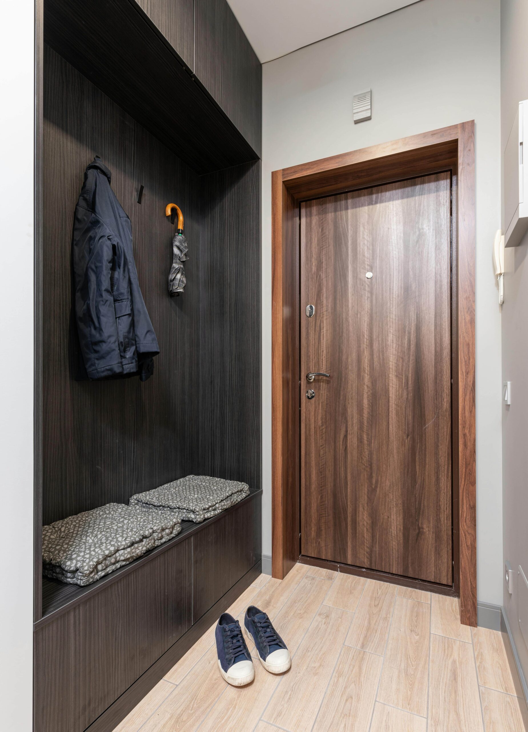 entryway with closet 