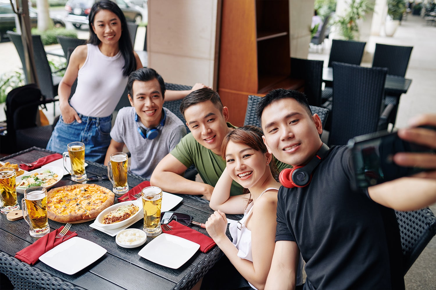 restaurants for group dining